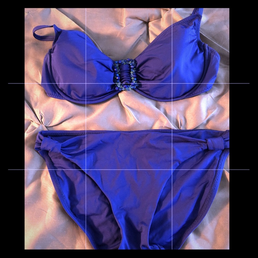 Gorgeous like new jewel swimsuit $20
